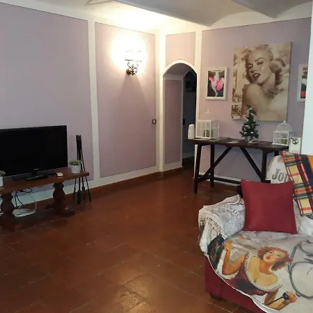 Apartment La Mansarda Di Marilyn In Toscana *
