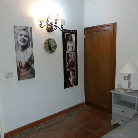 Apartment La Mansarda Di Marilyn In Toscana Cetona
