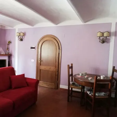Apartment La Mansarda Di Marilyn In Toscana