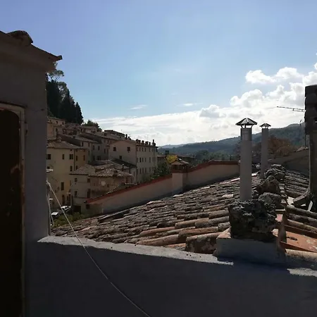 Apartment La Mansarda Di Marilyn In Toscana